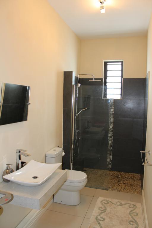 Flic En Flac Beach Penthouse Esterno foto