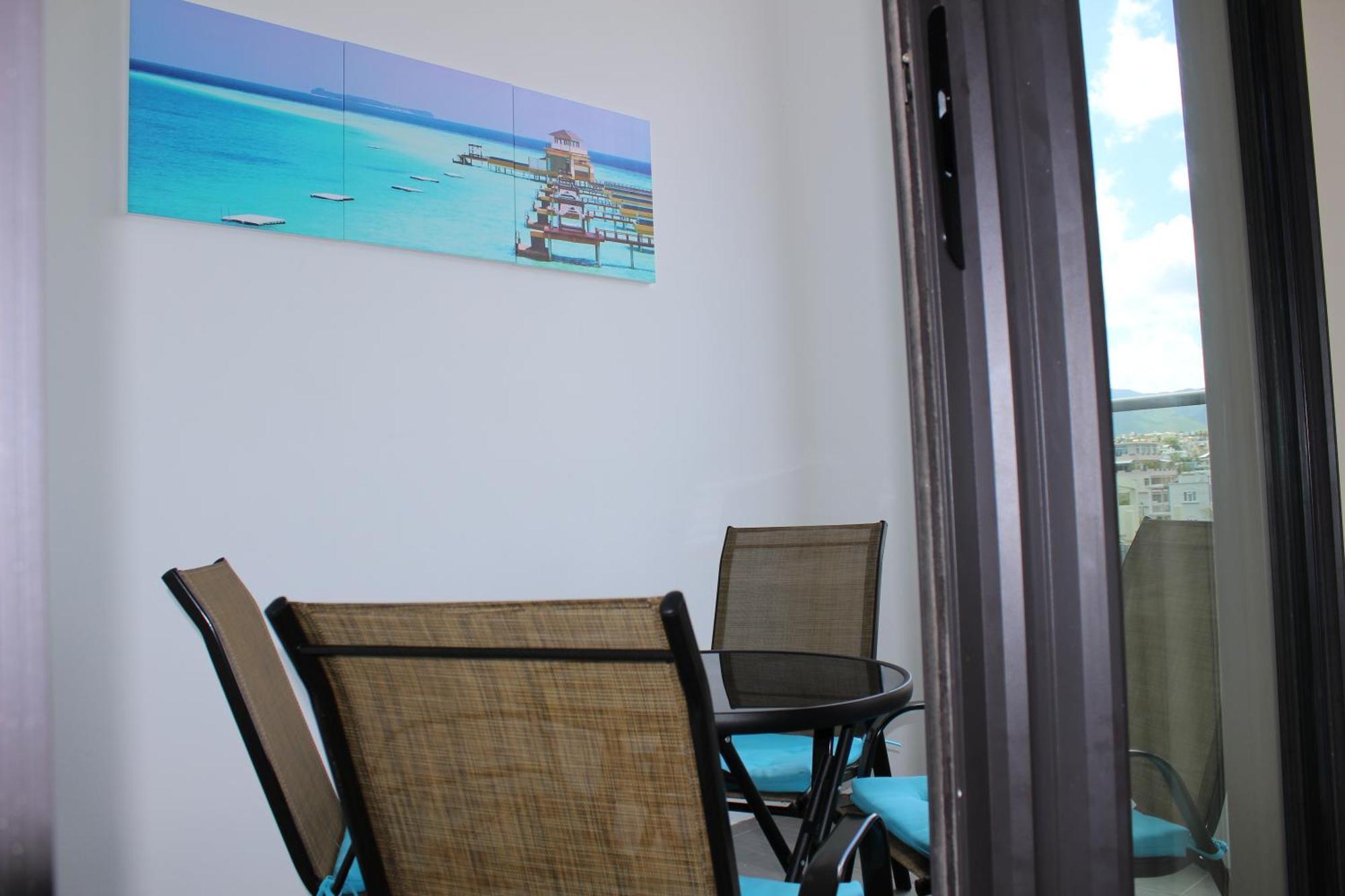 Flic En Flac Beach Penthouse Esterno foto