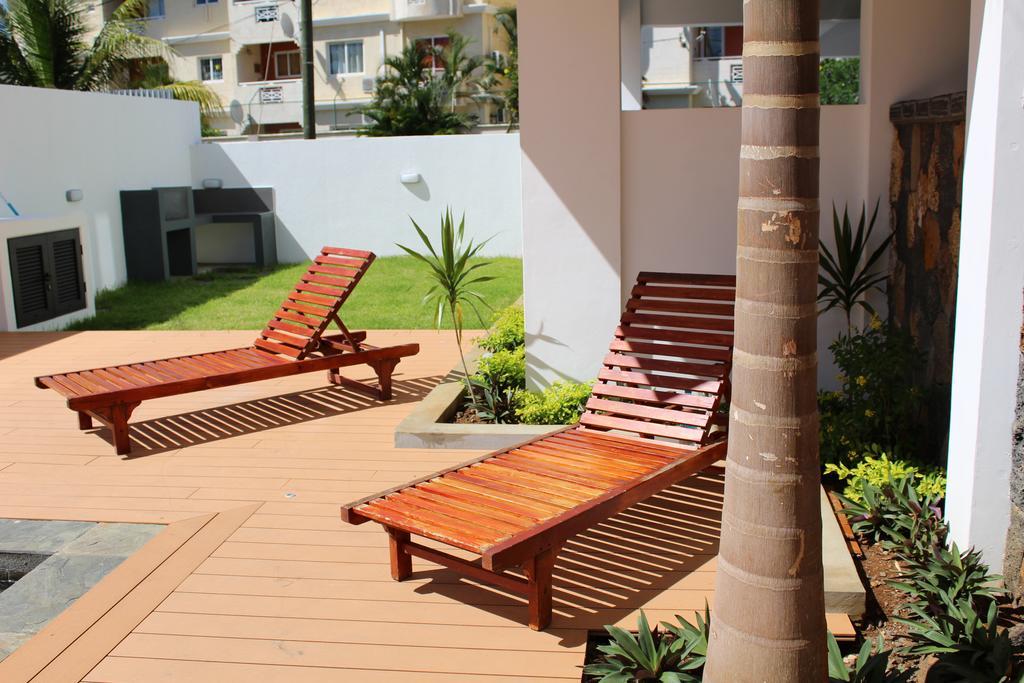 Flic En Flac Beach Penthouse Esterno foto