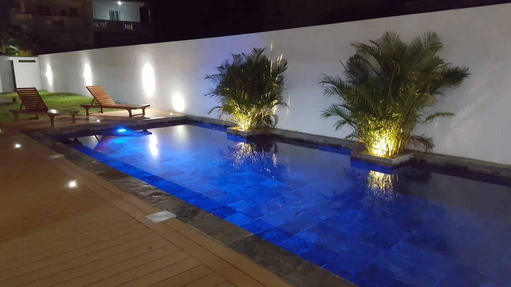 Flic En Flac Beach Penthouse Esterno foto
